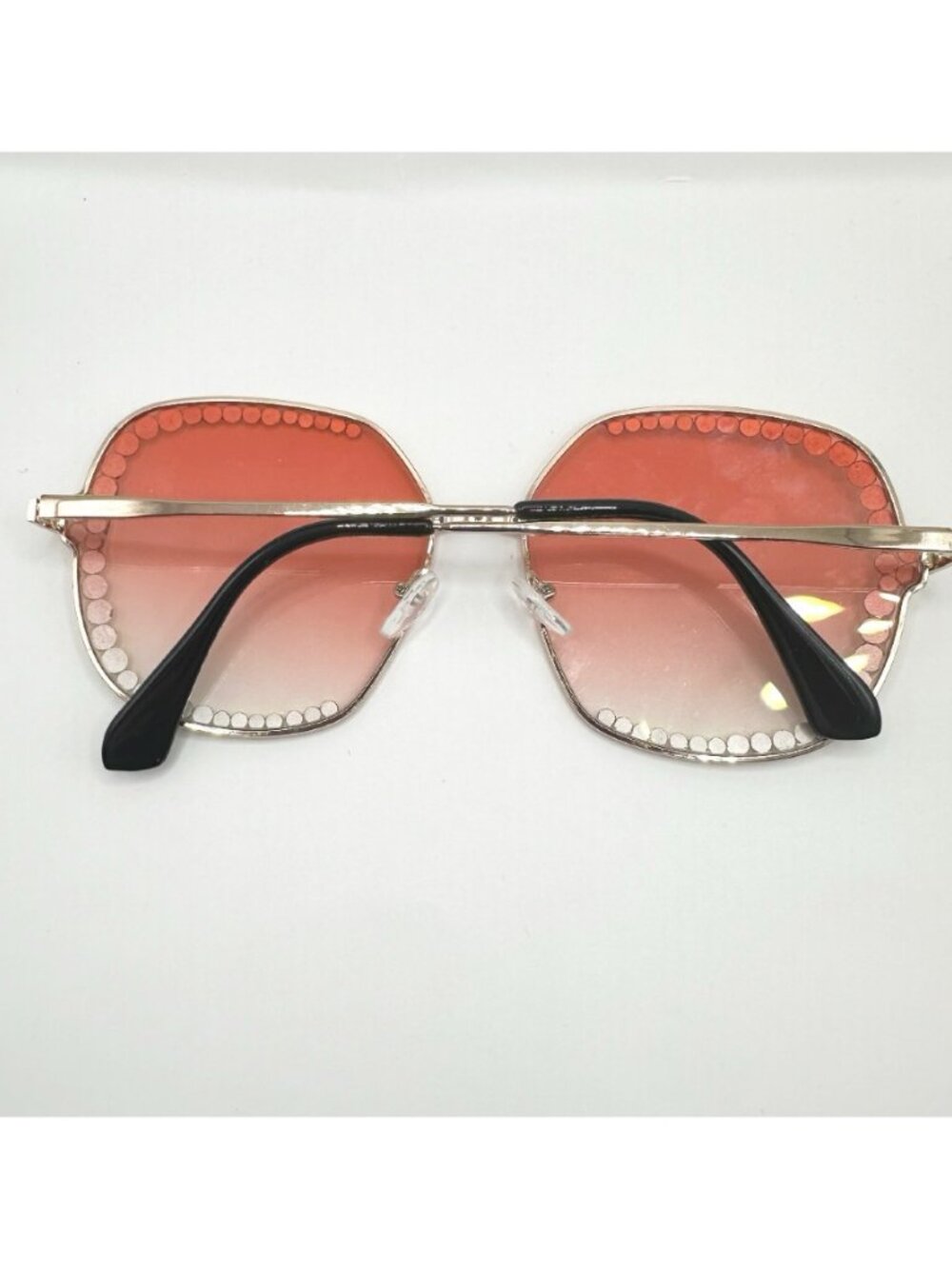 Oversized Square Fashion Sunglasses with light pink Gradient Lenses - Picture 3 of 3